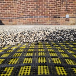 MeshAndGo: An Innovative Triple-Layered Fibreglass Mesh System MeshAndGo: An Innovative Triple-Layered Fibreglass Mesh System