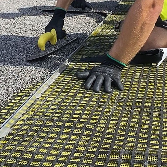 MeshAndGo: An Innovative Triple-Layered Fibreglass Mesh System MeshAndGo: An Innovative Triple-Layered Fibreglass Mesh System